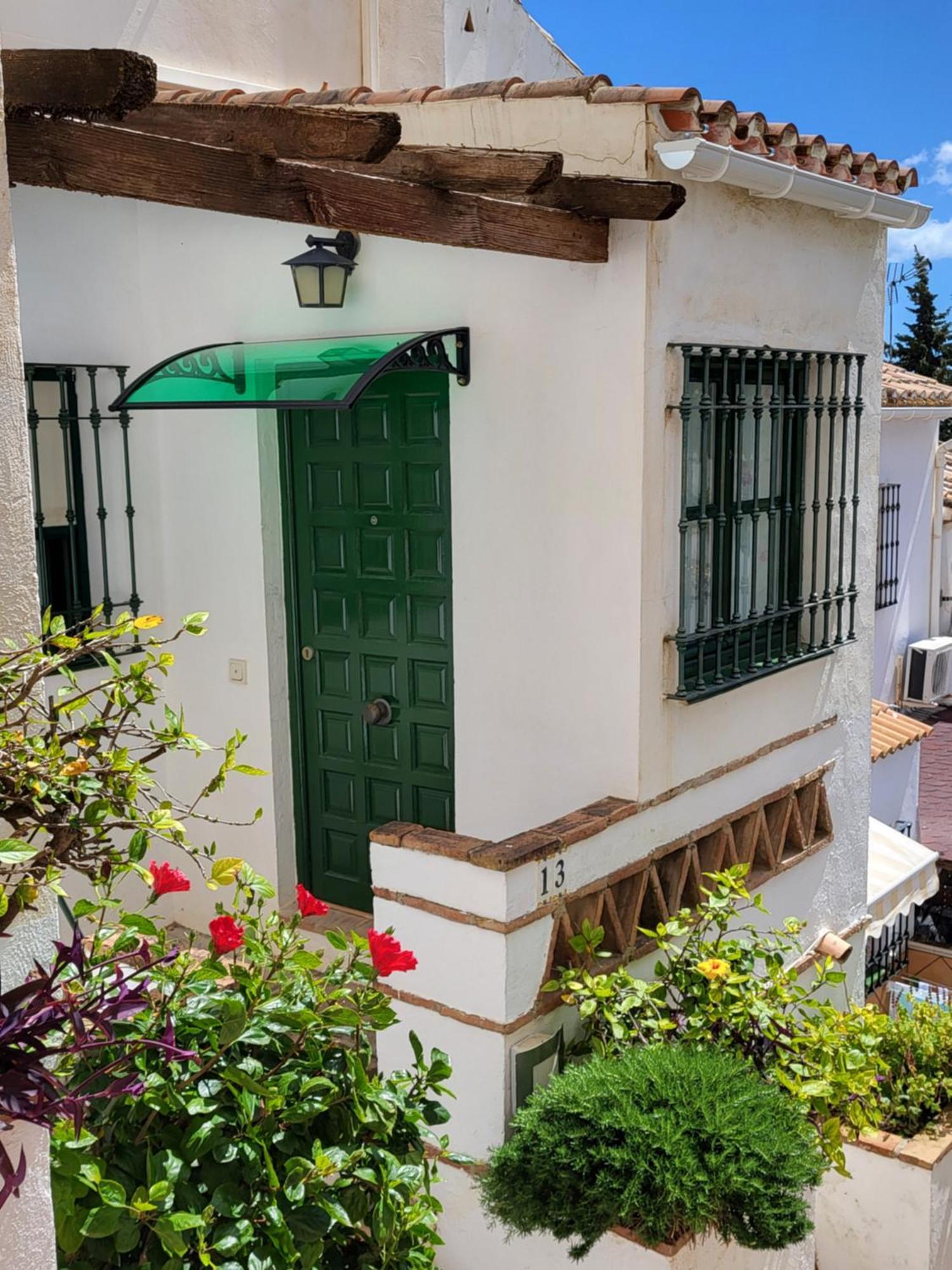 Apartamento Semi-detached Adosado Con Encanto -130 M2 - Wifi 600 Mb - Piscina Comunitaria - Patio Privado